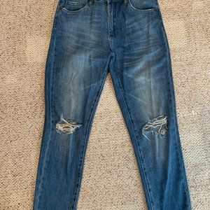 BLANKNYC high waisted tapered leg. size 27